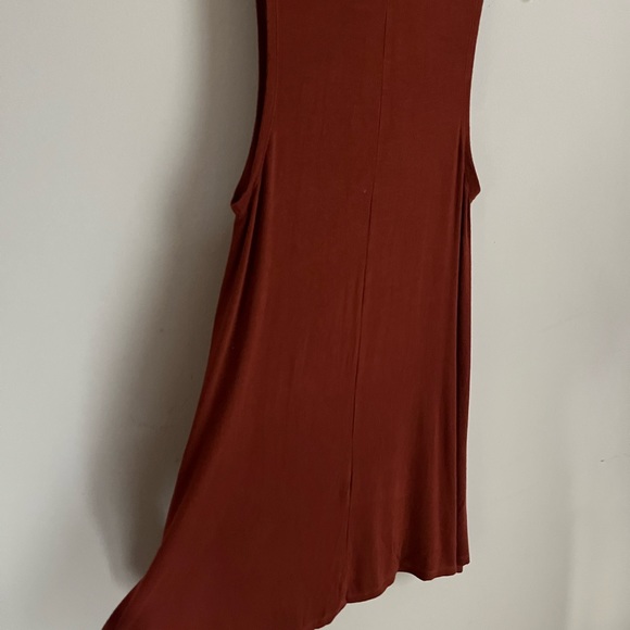 Medium-Russet Sleeveless Top - Picture 2 of 6